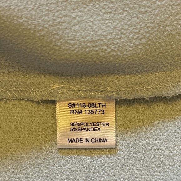 Impeccable pig size M, light blue shirt. Classy. Deep v back. EUC - Picture 4 of 4